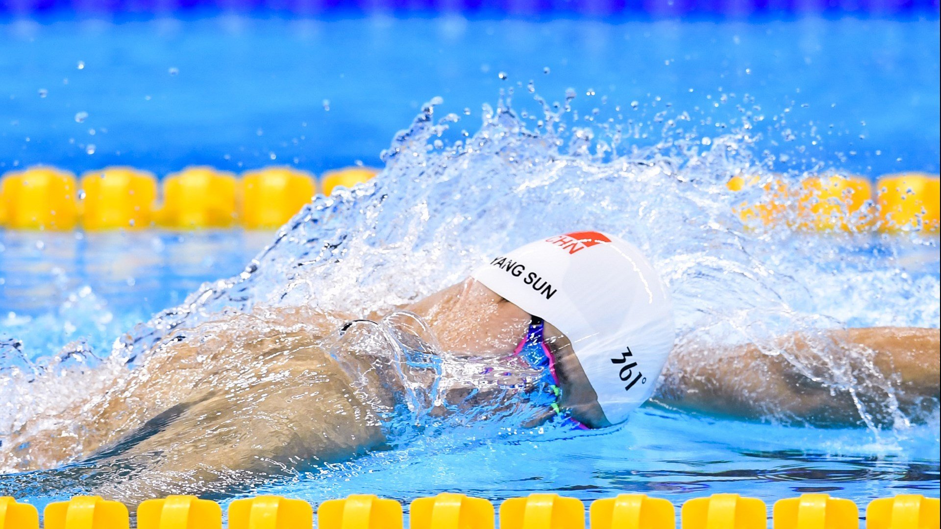 布鲁诺·卡博克洛成为NBA国际化象征,布洛克vs卡里